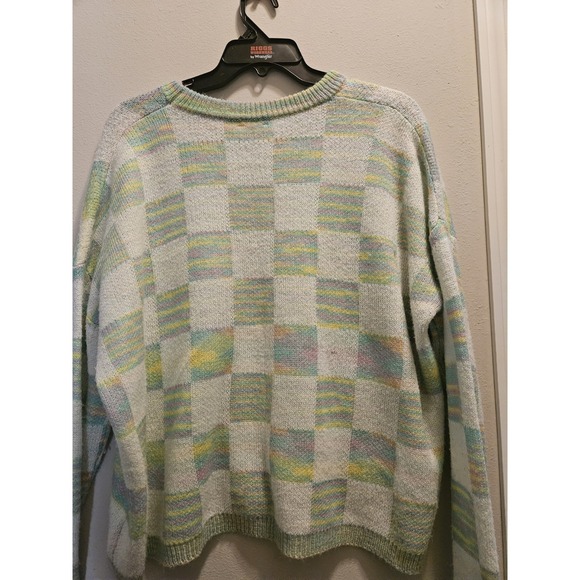 Pink Lily Green Color Block Sweater - Picture 3 of 5